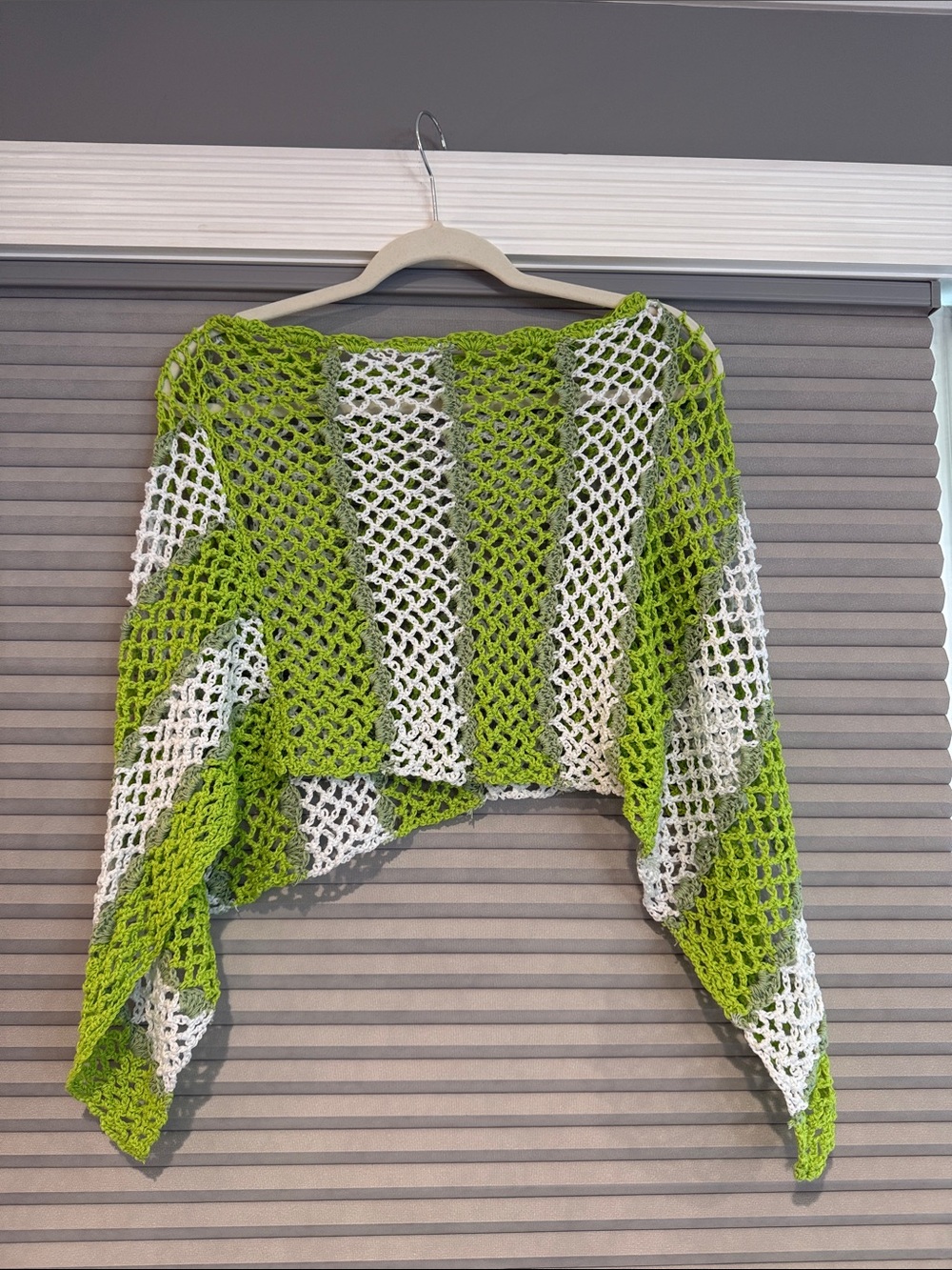 New ArdenB. Open-Weave Green and White Crocheted Women’s Sweater Shrug